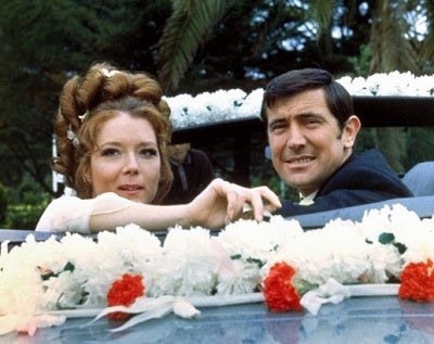 เทรซี บอนด์ แต่งงานกับสายลับ 007