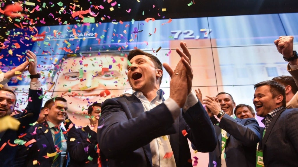 เซเลนสกี ชนะเลือกตั้งประธานาธิบดีในปี 2019