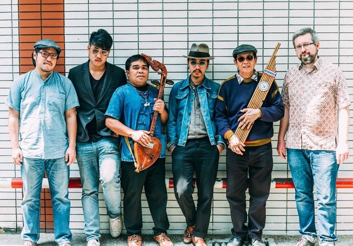 พาราไดส์ บางกอก หมอลำ อินเตอร์เนชั่นแนล แบนด์ (Paradise Bangkok International Molam Band)