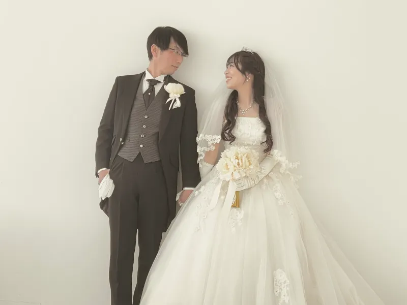 ฝันที่เป็นจริง! แฟนคลับรุ่นพ่อแต่งงานกับไอดอลสาวญี่ปุ่นคนโปรด แม้อายุห่างกัน 27 ปี