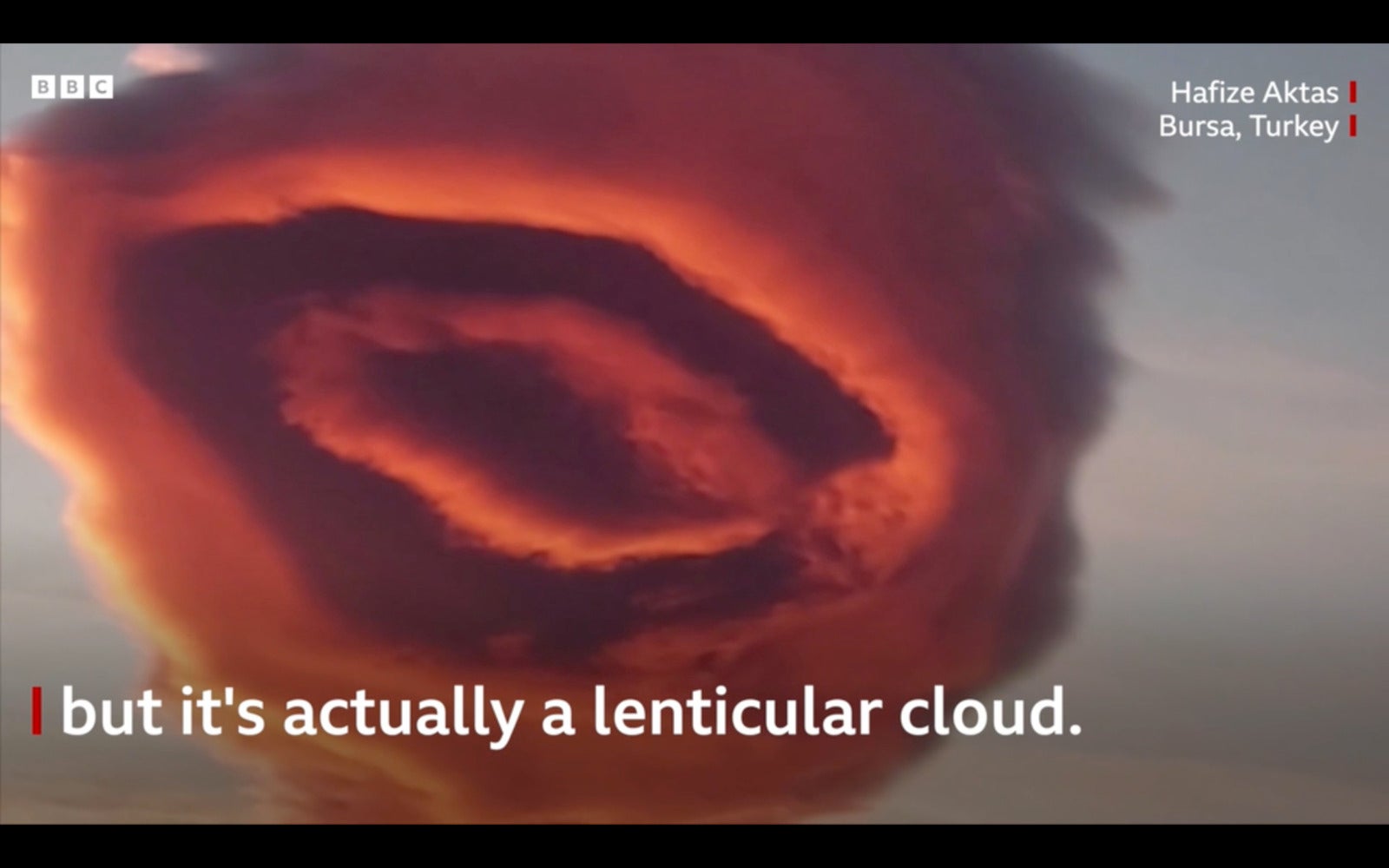 ชาวตุรกีเจอเมฆรูปทรงประหลาด UFO