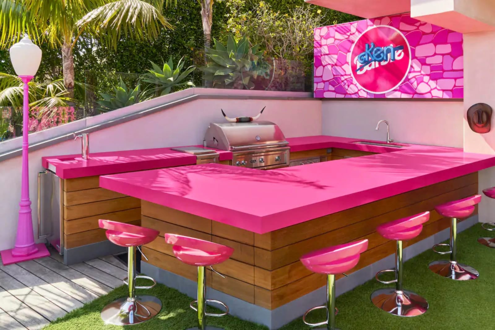 Barbie’s Malibu DreamHouse บ้านบาร์บี้ เคน Airbnb