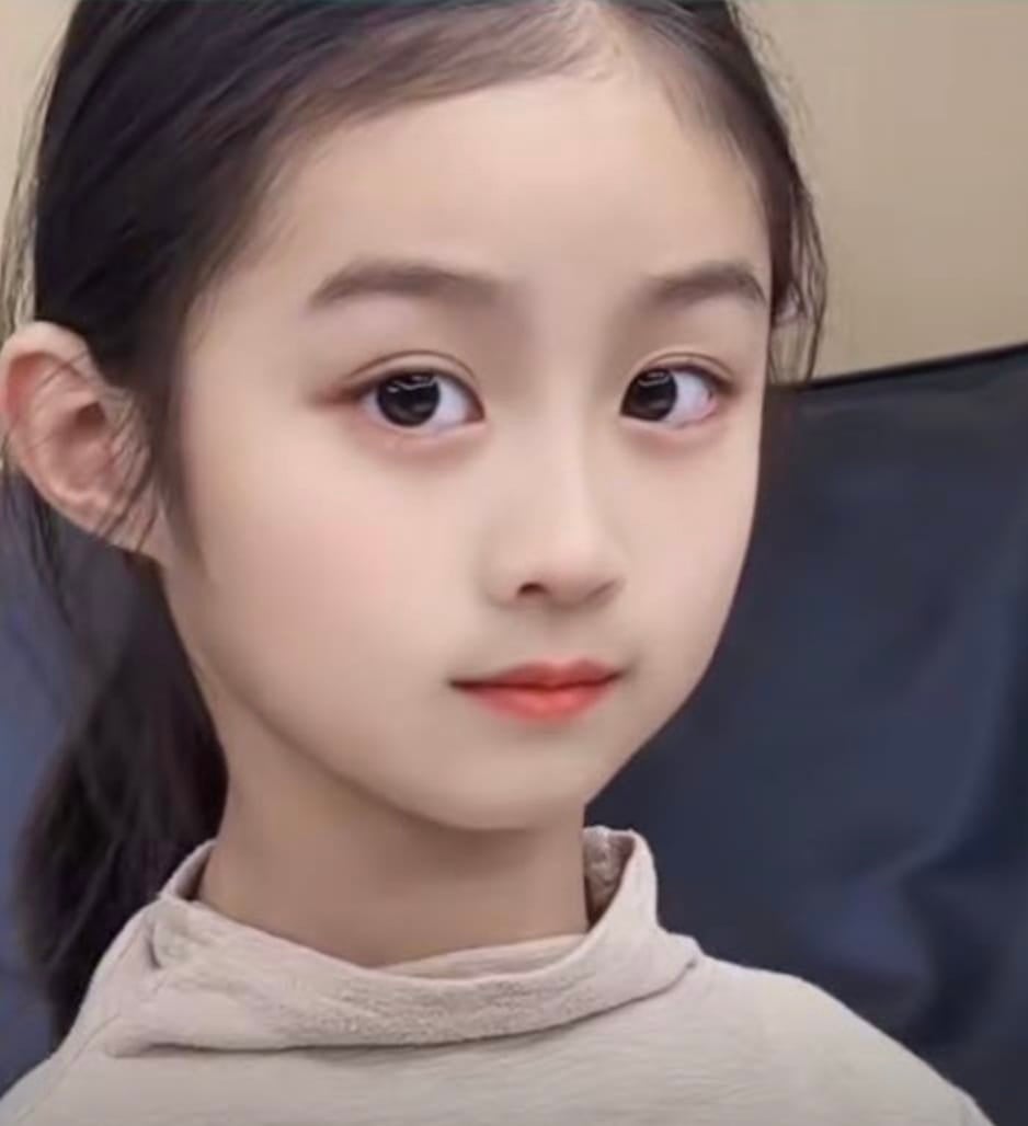 ภาพหนูน้อยชาวจีนวัย 6 ขวบ หน้าตาสวย
