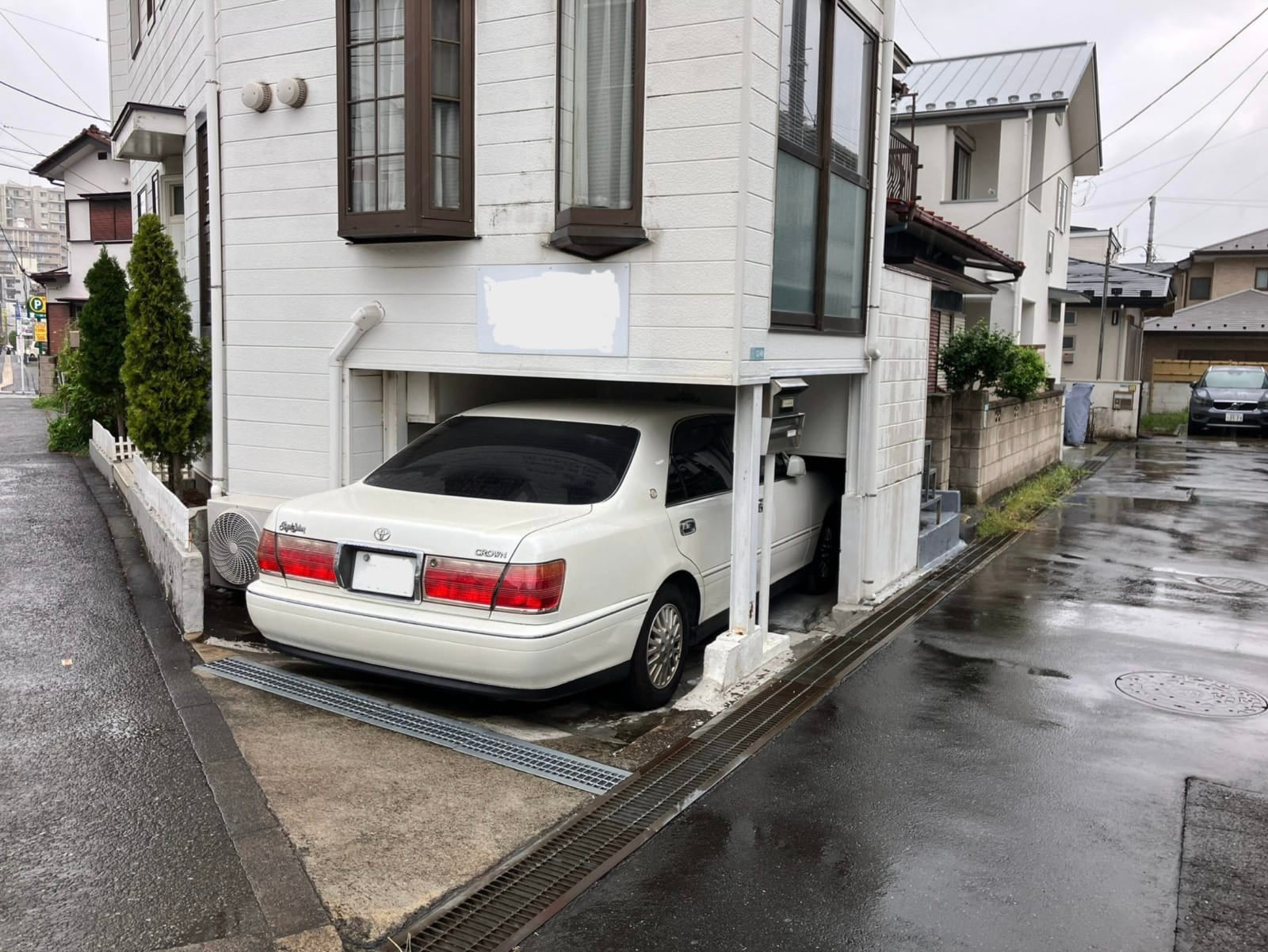 ภาพการจอดรถสุดโหดในพื้นที่จำกัดประเทศญี่ปุ่น