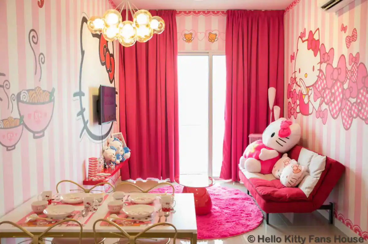 Airbnb Hello Kitty