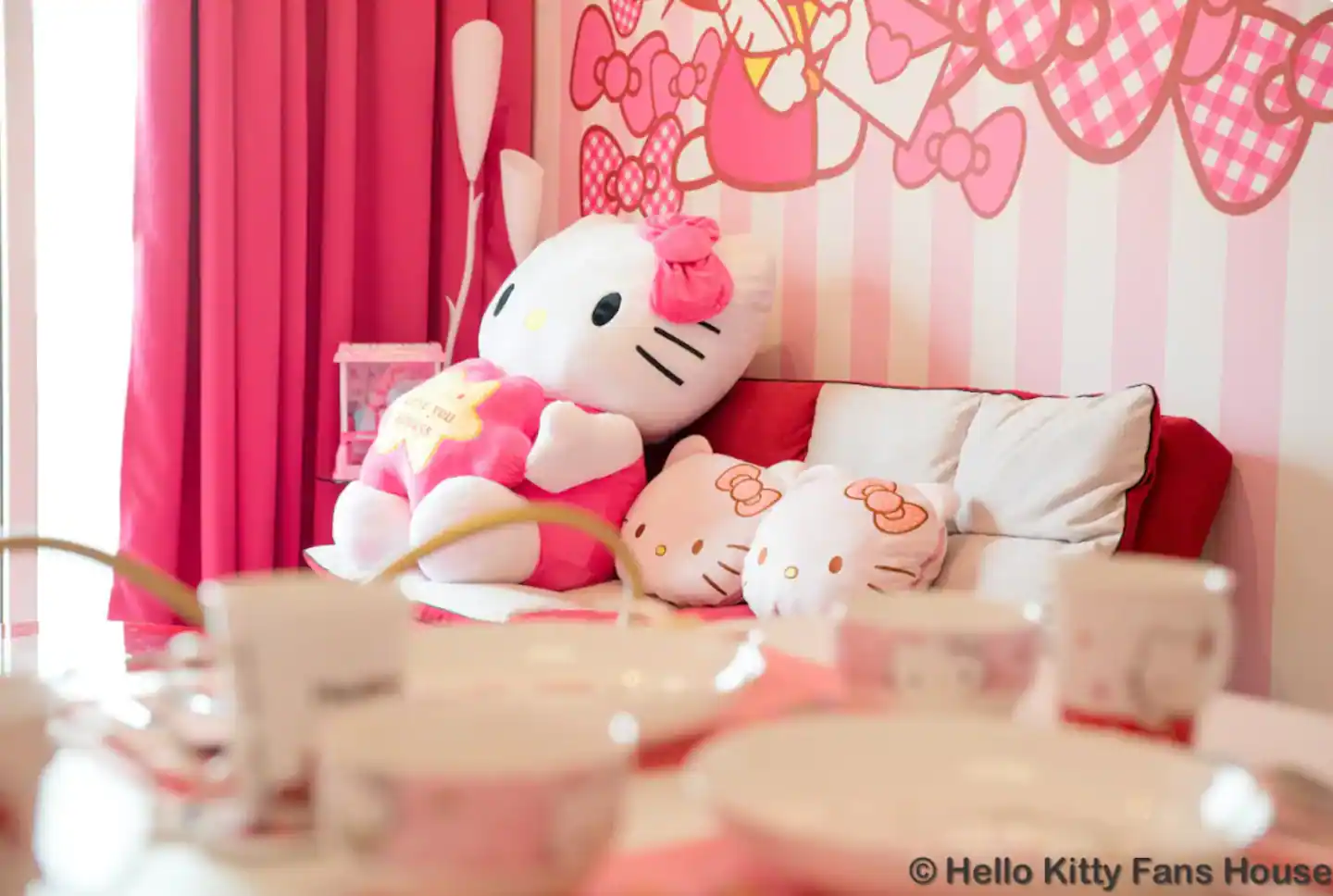 Airbnb Hello Kitty 