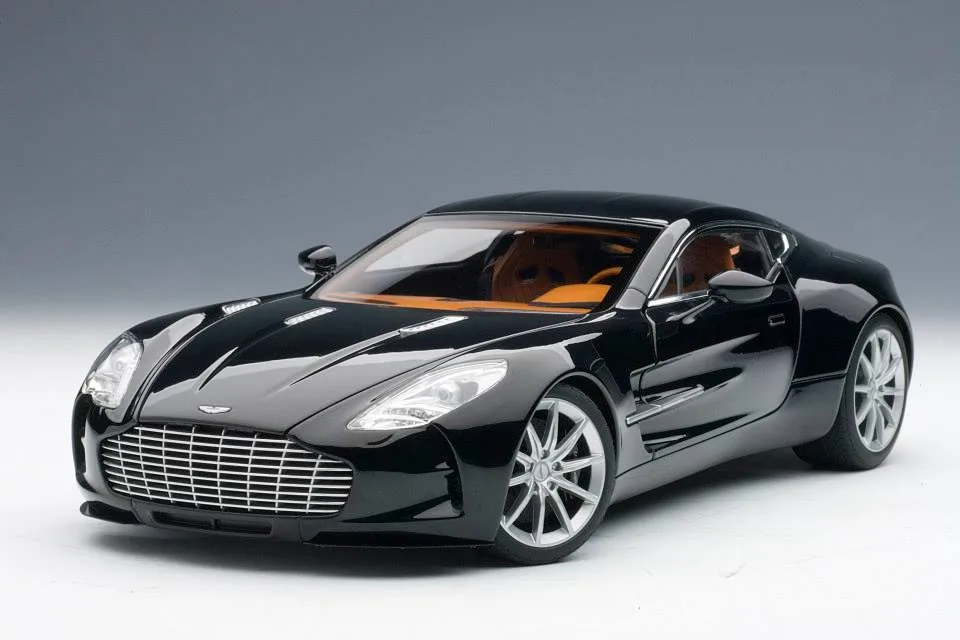 วิจารณ์แซ่ด! พ่อแม่ปล่อยเด็กวิ่งเล่นทำรถหรู &Quot;Aston Martin One-77&Quot; เป็นรอย!