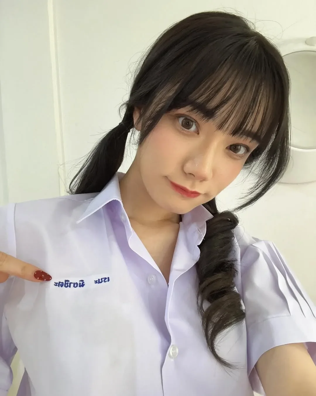 ส่องลุคชุดนักเรียนไทยของ "เรนะ มิยาชิตะ (Rena Miyashita)" นางเอก AV ชื่อดัง ระหว่างเที่ยวไทย ที่น่ารักจนใจละลาย!