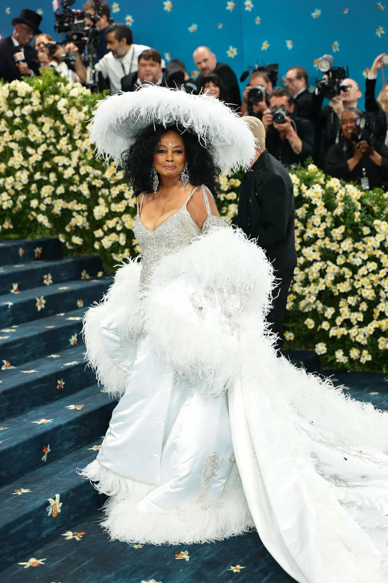 ส่อง 25 อันดับชุดที่ดีที่สุดในงาน "Met Gala 2025" โดย "Vanity Fair"