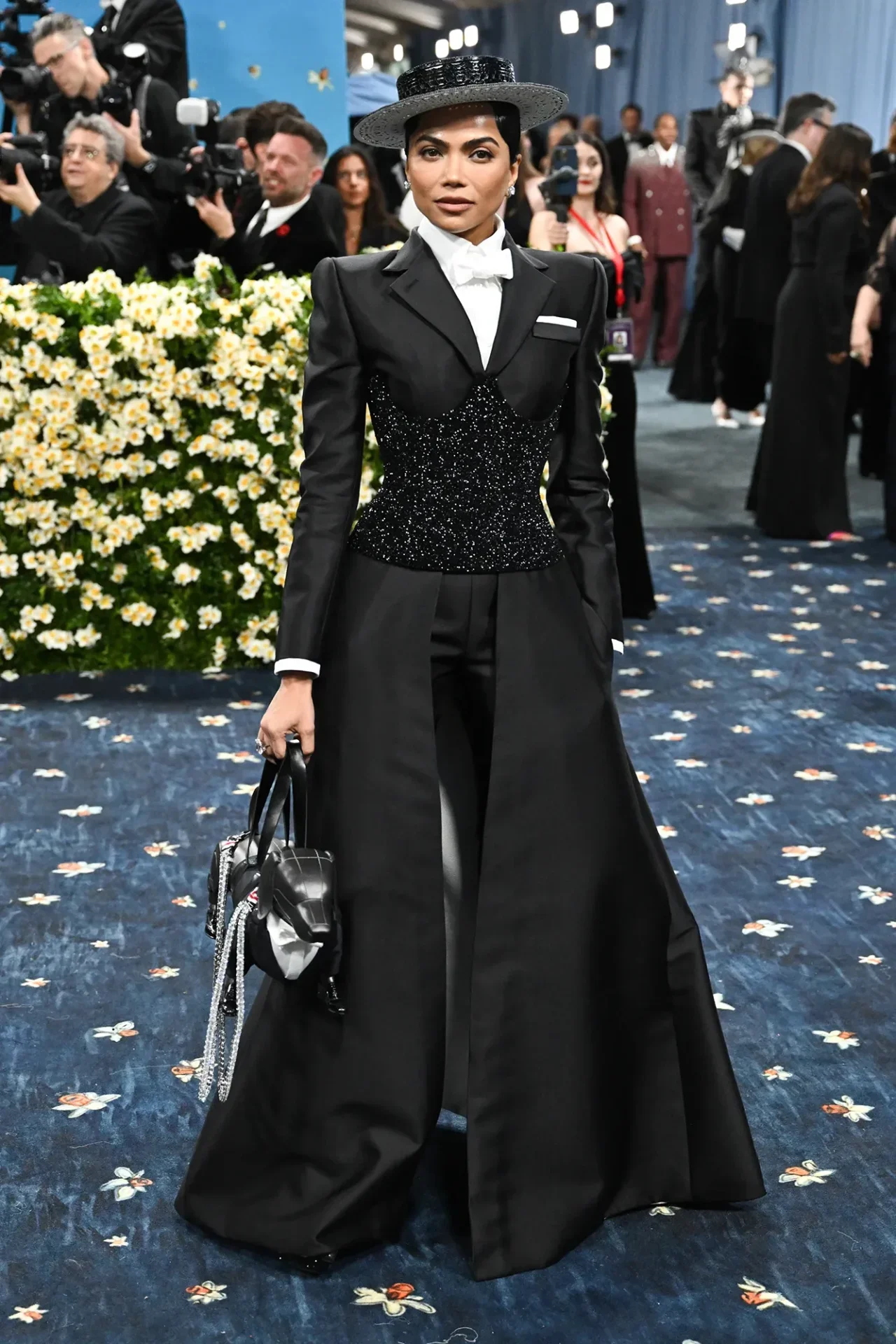 ส่อง 25 อันดับชุดที่ดีที่สุดในงาน "Met Gala 2025" โดย "Vanity Fair"