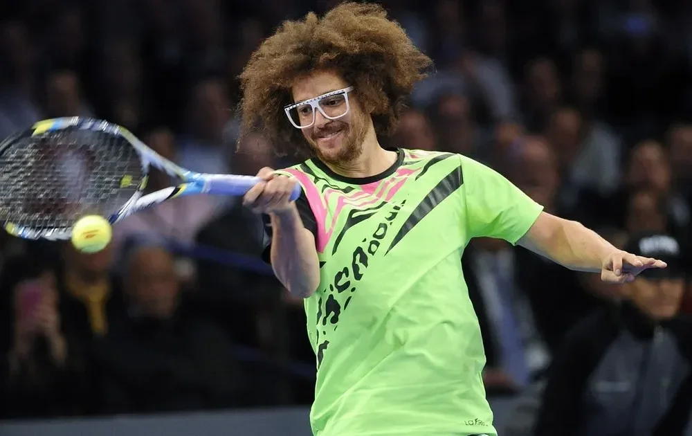 "เรดฟู (Redfoo)" แห่ง "LMFAO" ผันตัวสู่เส้นทางนักเทนนิสอาชีพในวัย 49 ปี!
