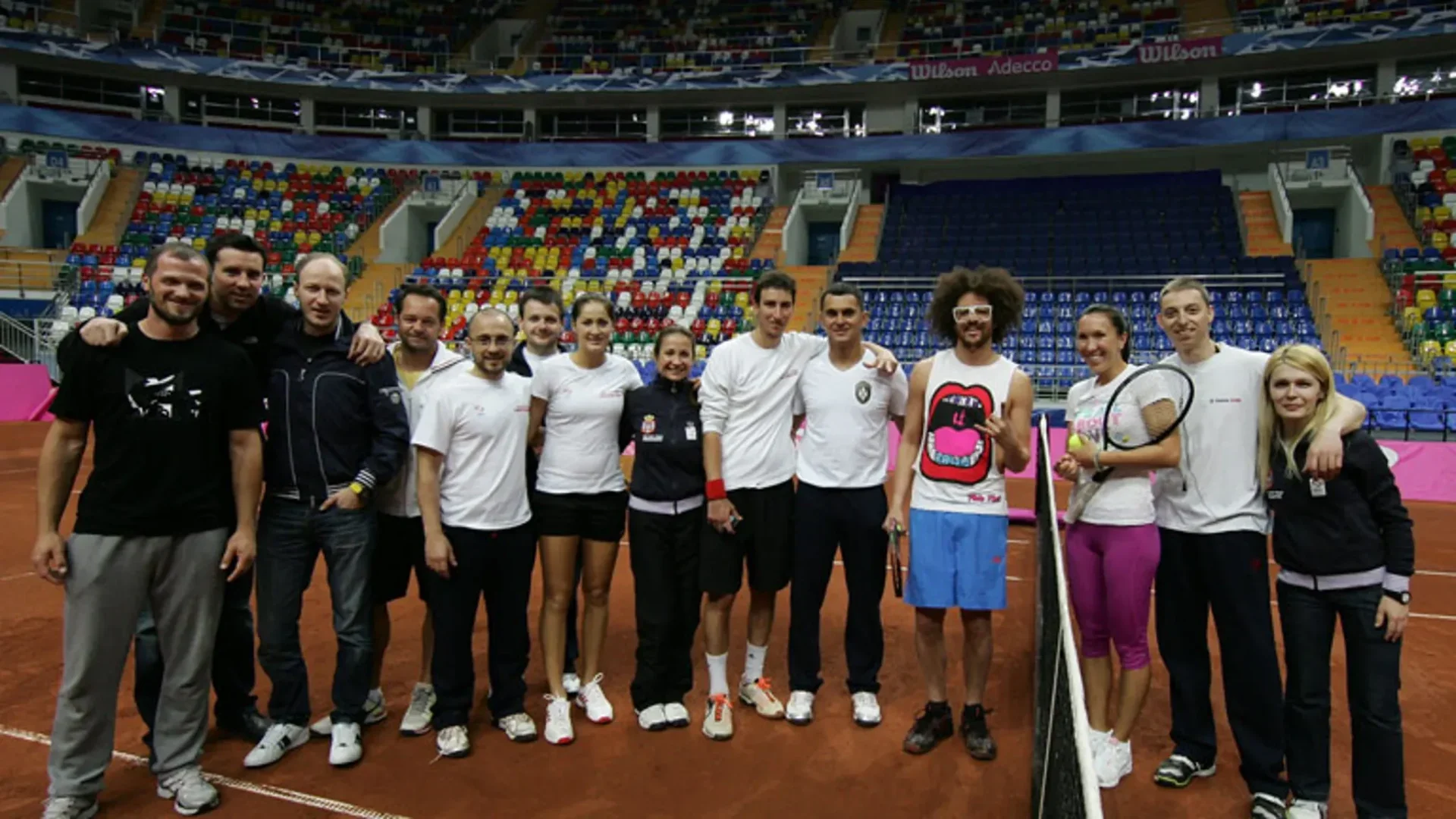 "เรดฟู (Redfoo)" แห่ง "LMFAO" ผันตัวสู่เส้นทางนักเทนนิสอาชีพในวัย 49 ปี!
