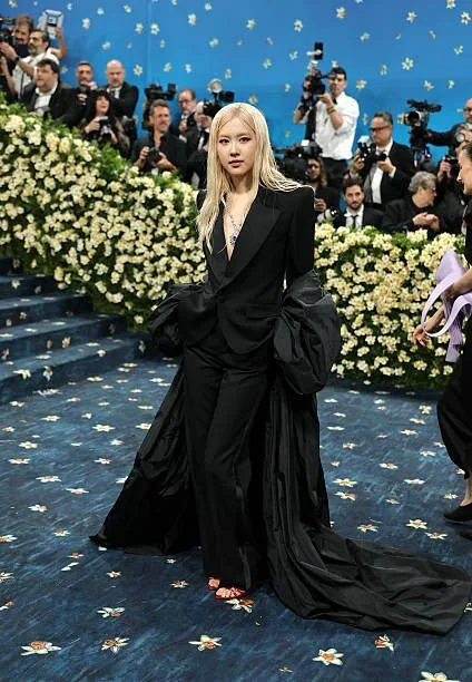 พาส่อง 12 คนดังเชื้อสายเอเชียที่ได้ไปร่วมงาน "Met Gala 2025"