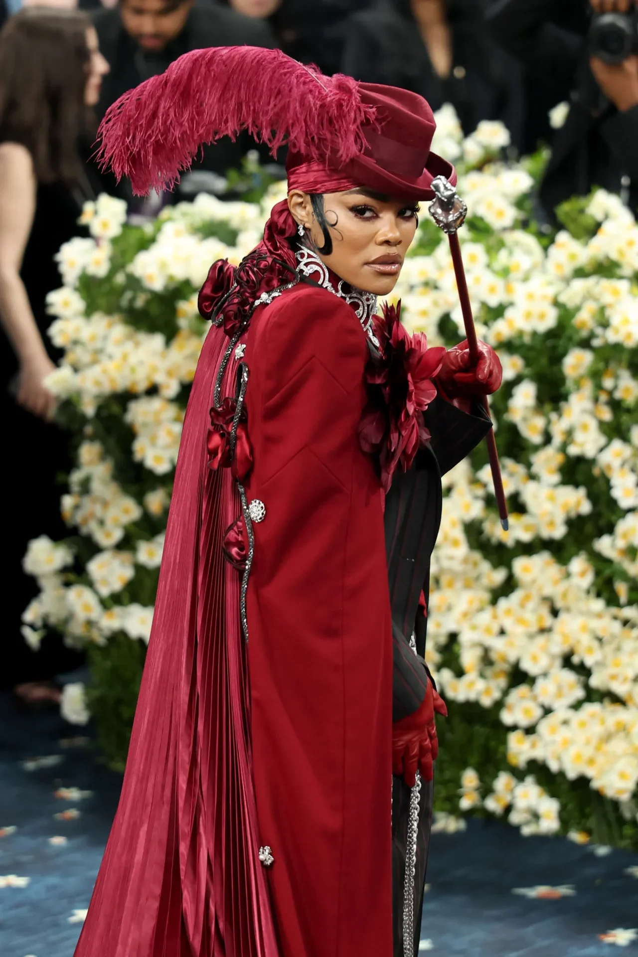 ส่อง 25 อันดับชุดที่ดีที่สุดในงาน "Met Gala 2025" โดย "Vanity Fair"
