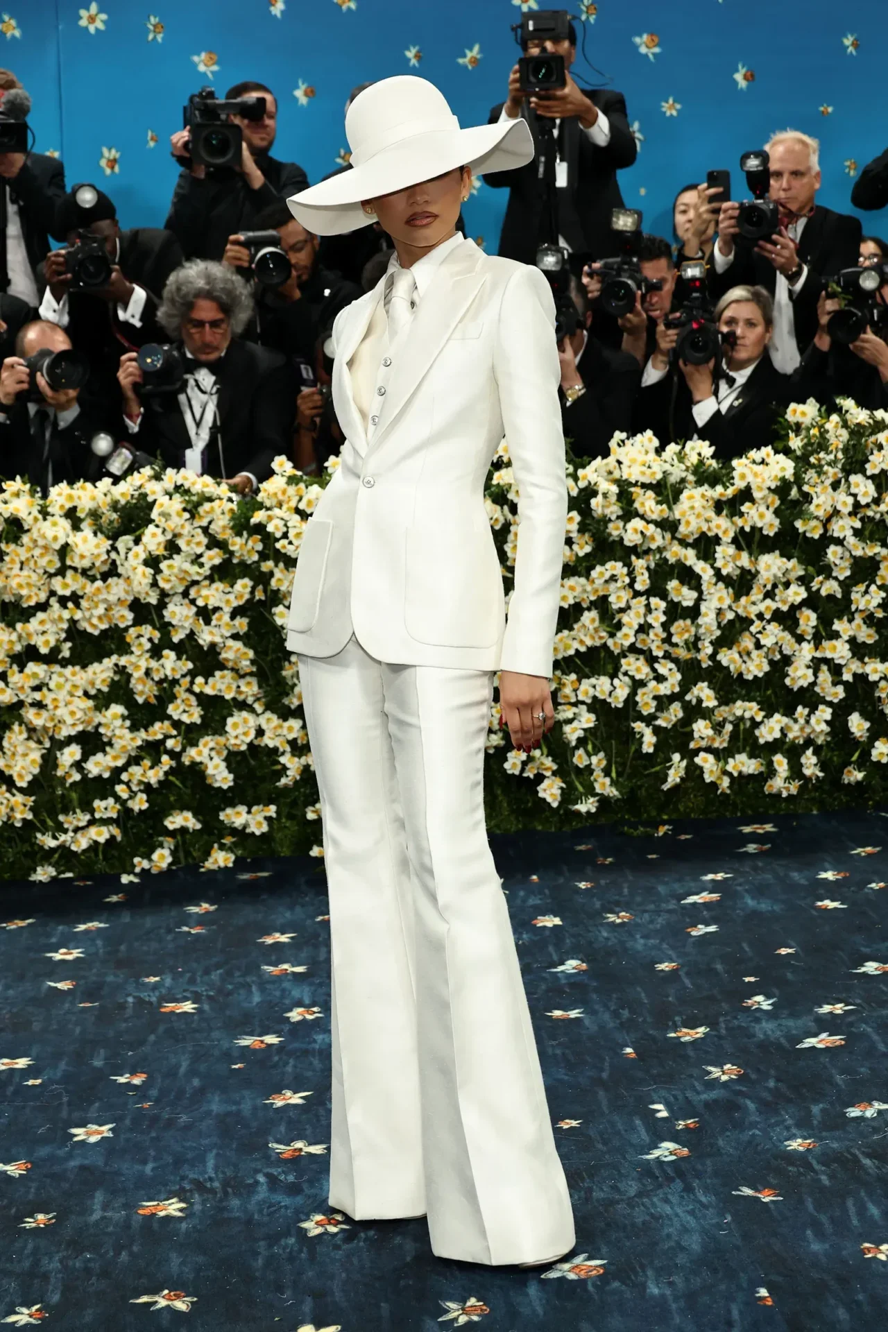 ส่อง 25 อันดับชุดที่ดีที่สุดในงาน "Met Gala 2025" โดย "Vanity Fair"