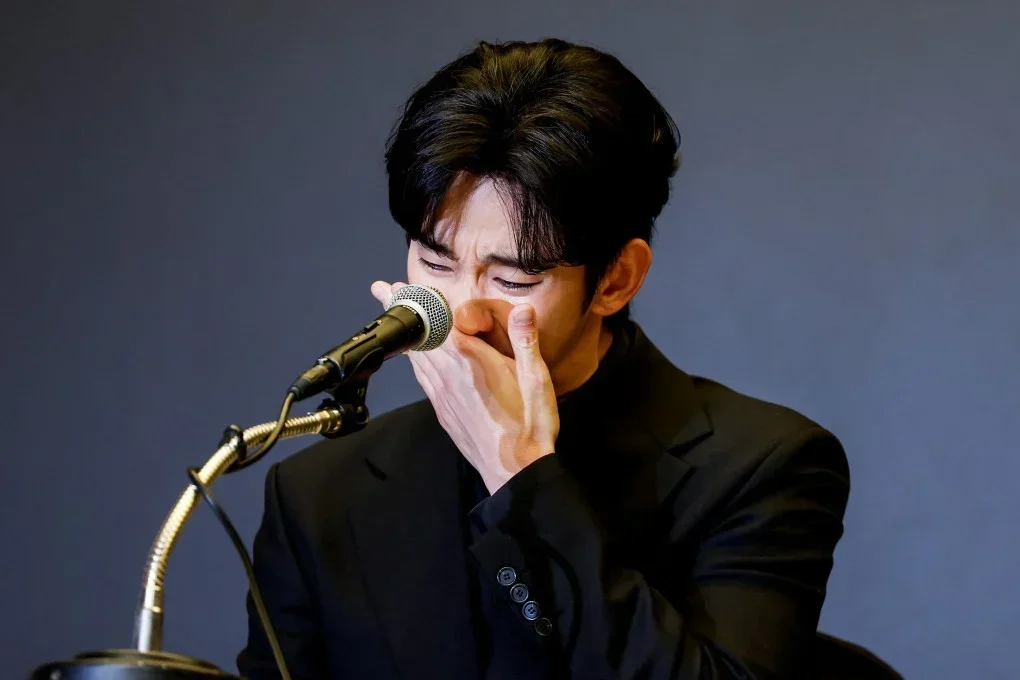 "คิมซูฮยอน (Kim Soo-hyun)" ถูกฟ้องเรียกค่าเสียหายกว่า 3 พันล้านวอน หลังแบรนด์ถอนตัว ท่ามกลางกระแสดราม่า