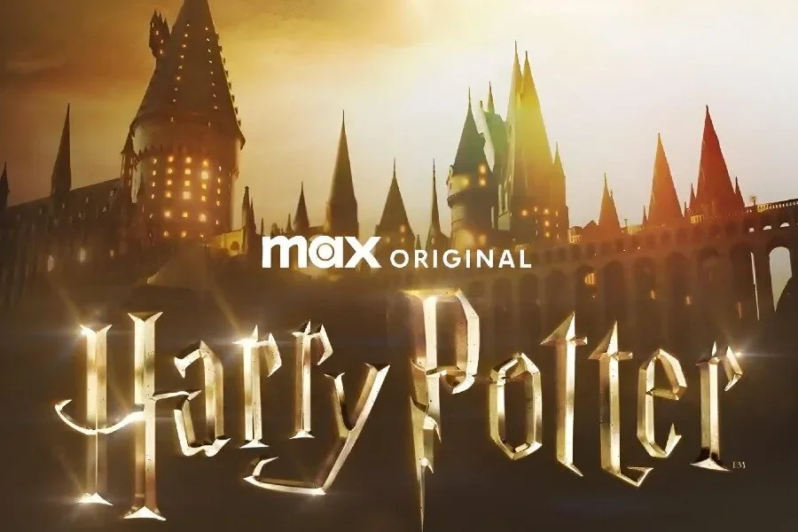 "HBO" เผยโฉม 3 นักแสดงนำผู้มารับบท "แฮร์รี่-เฮอร์ไมโอนี่-รอน" ในซีรีส์ "Harry Potter"