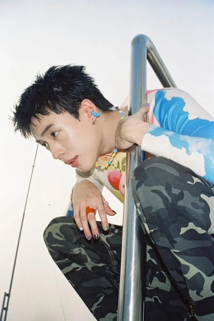 รู้จัก "นิว ชยภัค" เจ้าของเพลง "เลิกกั๊กแล้วรักก่อน" ที่กำลังเป็นไวรัลในขณะนี้