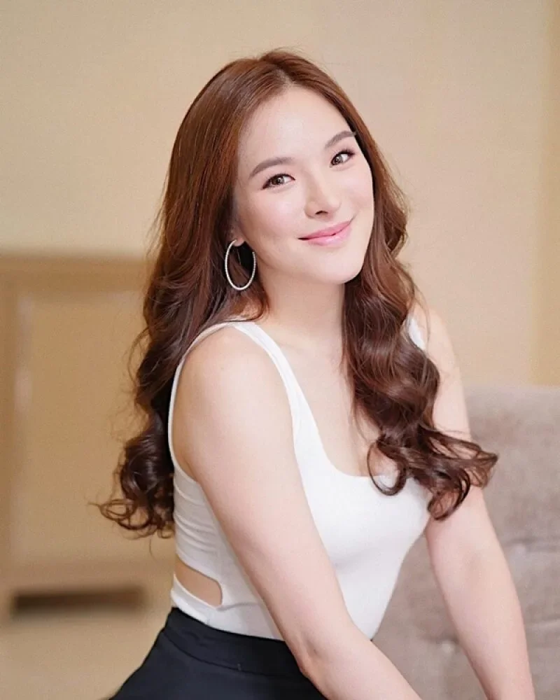 เผย 15 คนบันเทิงไทยที่ไม่ต้องเป็นคนดังก็รวยอยู่แล้ว