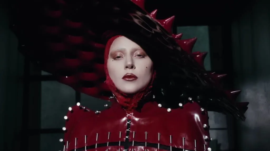 "Netflix" คอนเฟิร์ม! "เลดี้ กาก้า (Lady Gaga)" จะร่วมแสดงใน "Wednesday" ซีซั่น 2 รับบทคุณครู "โรซาลีน ร็อตวูด (Rosaline Rotwood)"
