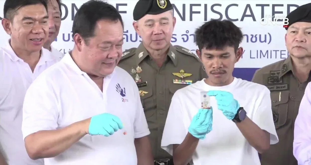 กล้าเชิญก็กล้าไป! "หมอแจ็ค สัปเหร่อ" โผล่ร่วมงานเผายาเสพติดของป.ป.ส.