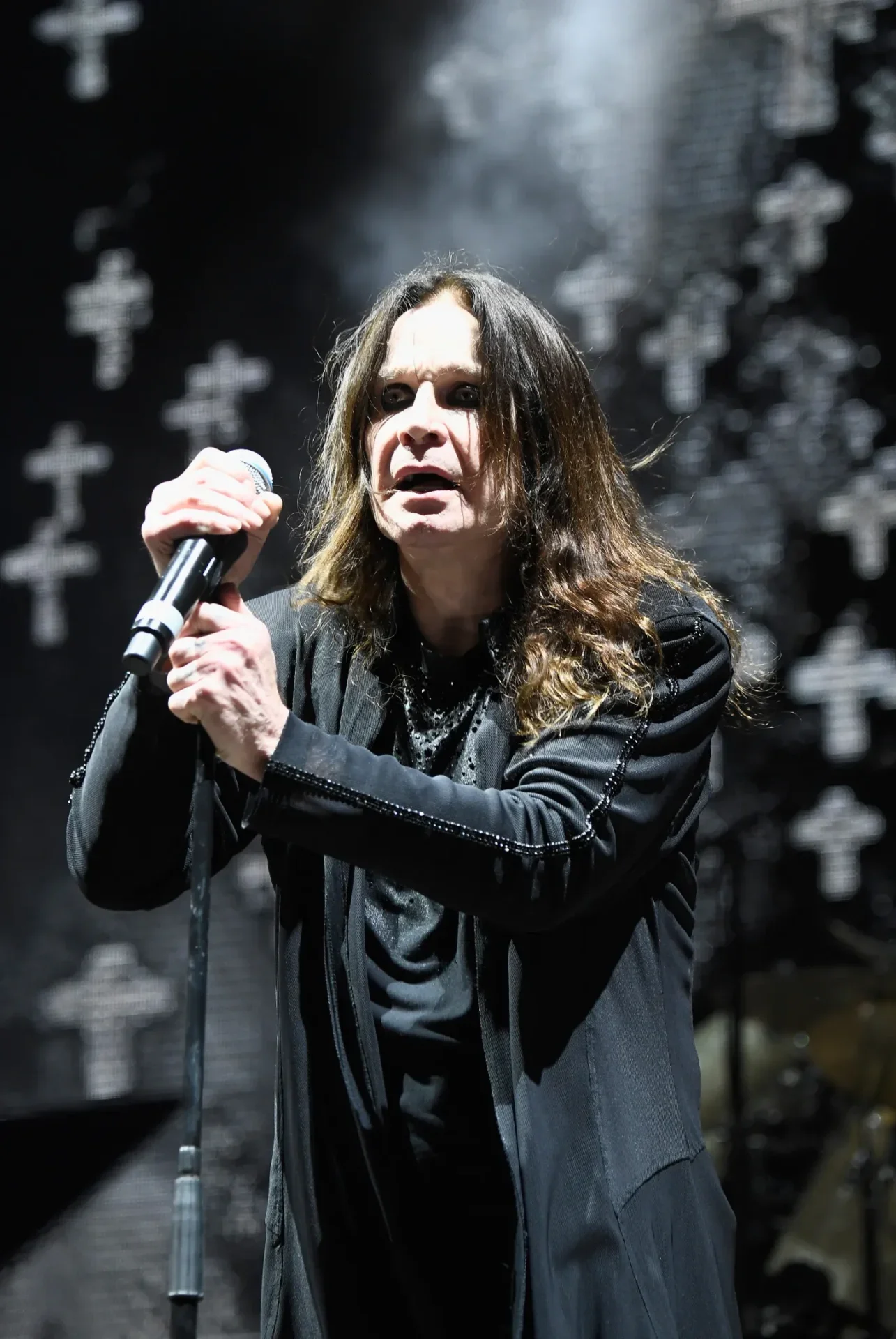 "ออซซี่ ออสบอร์น (Ozzy Osbourne)" ตำนานเพลงร็อค เสียชีวิตแล้ว ในวัย 76 ปี หลังอำลาวงการเพียง 3 สัปดาห์
