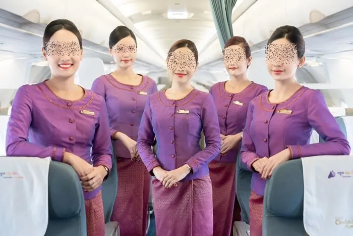 แรงบันดาลใจหรือลอกเลียนแบบ? ชาวเน็ตวิจารณ์แซ่ด "ชุดแอร์โฮสเตส" สายการบินกัมพูชา "Air Cambodia" คล้ายของการบินไทย "Thai Airways"