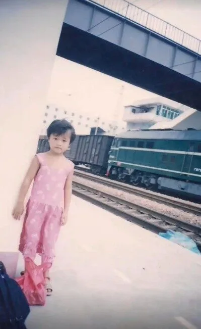 "น้องเต้าหู้" อินฟลูฯ สาวชาวจีนชื่อดังเผย ประกาศตามหาพ่อแม่ที่แท้จริง หลังถูกแก๊งขโมยเด็กลักพาตัวเมื่อ 20 ปีก่อน