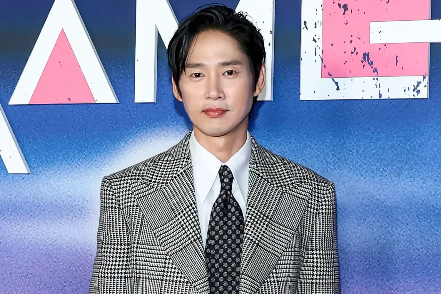 "พัคซองฮุน (Park Sung-Hoon)" เผยความรู้สึกหลังรับบท "ออนนี่ฮยอนจู (Hyun-Ju)" ใน "Squid Game 2" รู้สึกโล่งอกที่ได้รับการต้อนรับที่ดีจากผู้ชมชาว LGBTQ+