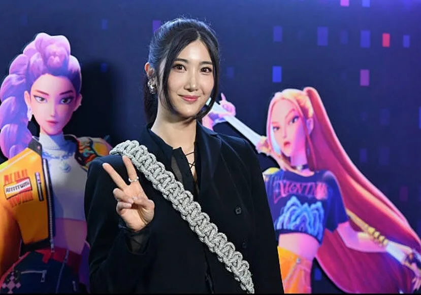 "EJAE" เจ้าของเสียง "รูมิ (Rumi)" ใน "K-pop Demon Hunters" เผยเคยเป็นเด็กฝึกค่าย "SM Entertainment" นาน 10 ปี แต่พลาดเดบิวต์เพราะ "แก่เกินไป"