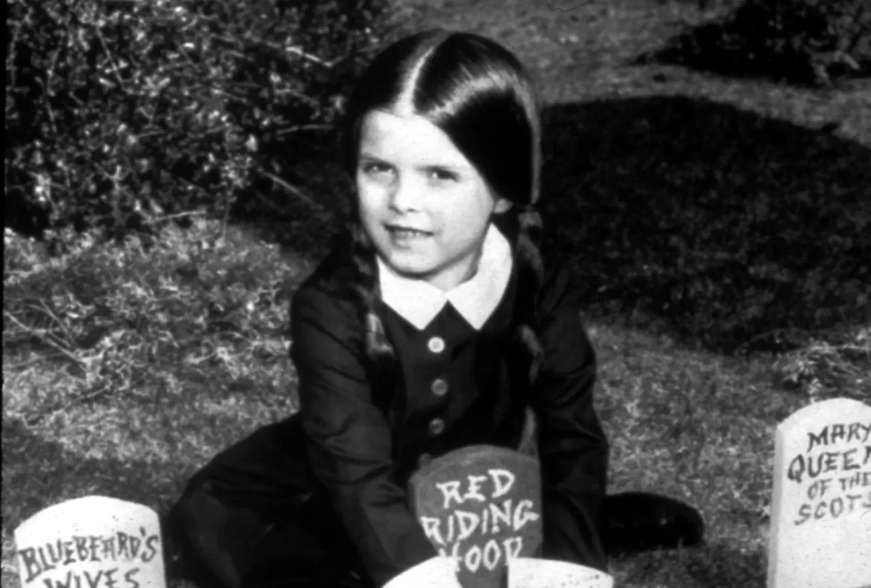 รู้จัก 7 นักแสดงผู้เคยรับบท "Wednesday Addams" แห่งบ้านสุดหลอนตระกูล "แอดดัมส์ (Addams)"