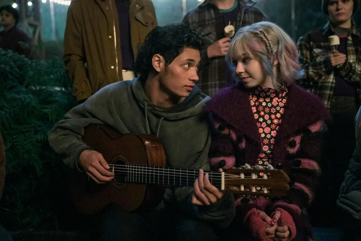 เปิดวาร์ปนักแสดงในซีรีส์ "Wednesday ซีซั่น 2" ยกขบวนตัวละครใหม่-เก่ามาแบบจัดเต็ม!