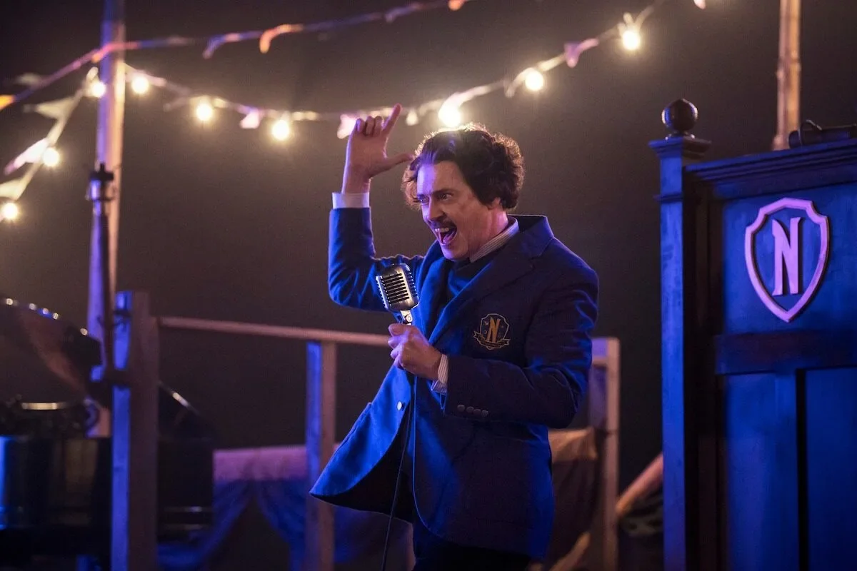 เปิดวาร์ปนักแสดงในซีรีส์ "Wednesday ซีซั่น 2" ยกขบวนตัวละครใหม่-เก่ามาแบบจัดเต็ม!