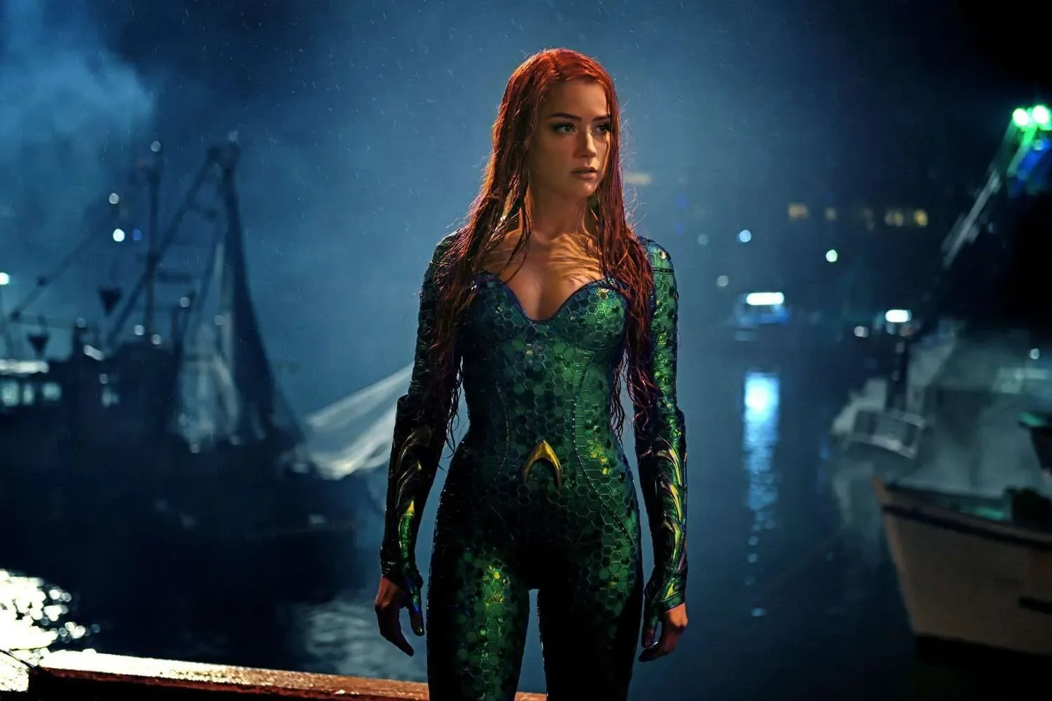 "แอมเบอร์ เฮิร์ด (Amber Heard)" เปลี่ยนชื่อเป็น "มาร์ธา เจน แคนนารี่ (Martha Jane Cannary)" หลังย้ายไปสเปน และเริ่มต้นเส้นทางใหม่ในวงการละครเวที