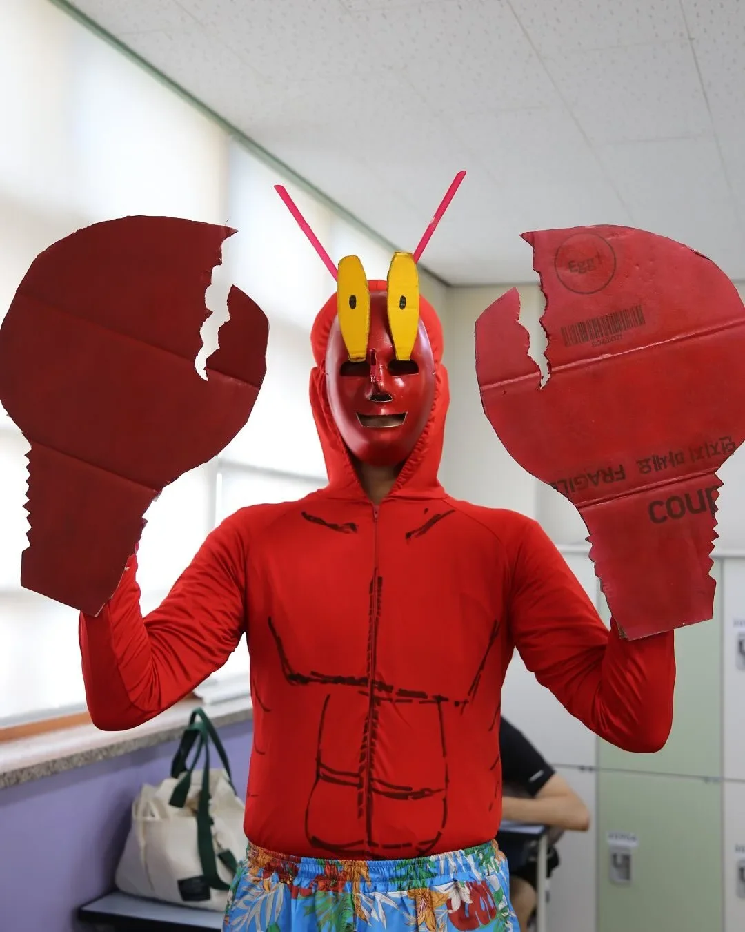 พาส่องภาพนักเรียนมัธยมฯ ปลาย "Uijeongbu High School" ถ่ายรูปก่อนจบการศึกษาจากโรงเรียน ที่ครีเอทีฟจนกลายเป็นไวรัล!
