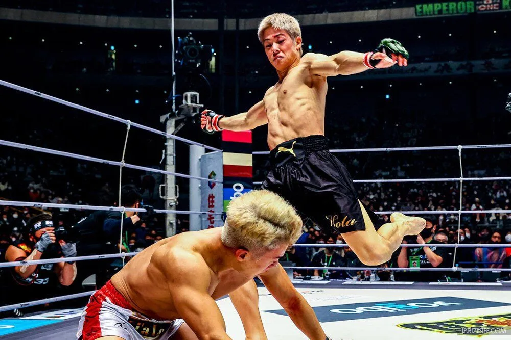"โคตะ มิอุระ (Kota Miura)" นักสู้ MMA ญี่ปุ่นขวัญใจชาวไทย กำลังคบหากับดาราสาวที่อายุห่างกัน 14 ปี