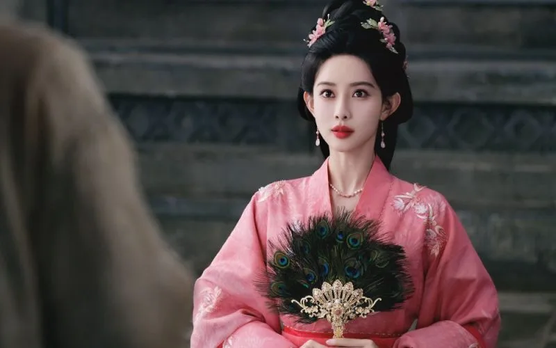 นักแสดงสาวชาวจีน "เหมิงจื่ออี๋ (Meng Ziyi)" เผยเคยถูกปฏิเสธบทบาทในซีรีส์ เพียงเพราะว่าเธอ "สวยเกินไป"