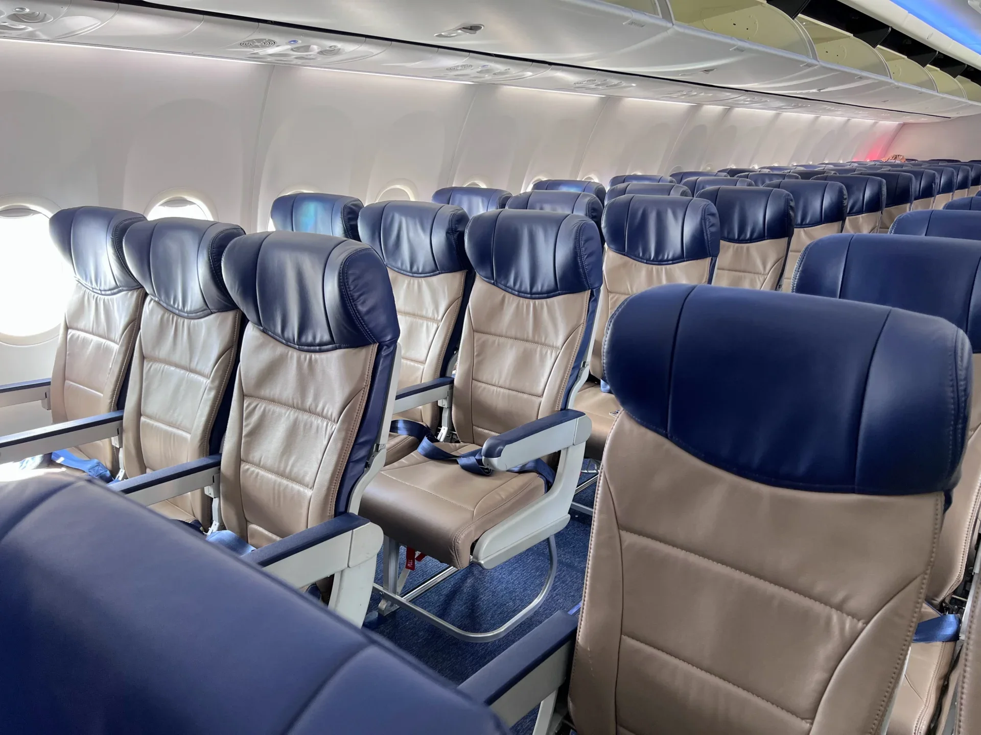 สายการบิน "Southwest Airlines" ในสหรัฐฯ เริ่มบังคับให้ผู้โดยสารพลัสไซส์ต้องซื้อที่นั่งล่วงหน้า 2 ที่นั่ง