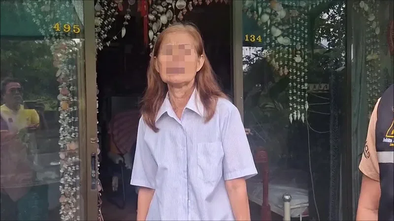 ผวา! ป้าวัย 60 บุกเฝ้าหน้าบ้านหนุ่มหล่อ บอกอยากมีลูกด้วย พบประวัติทำมาแล้วหลายครั้ง