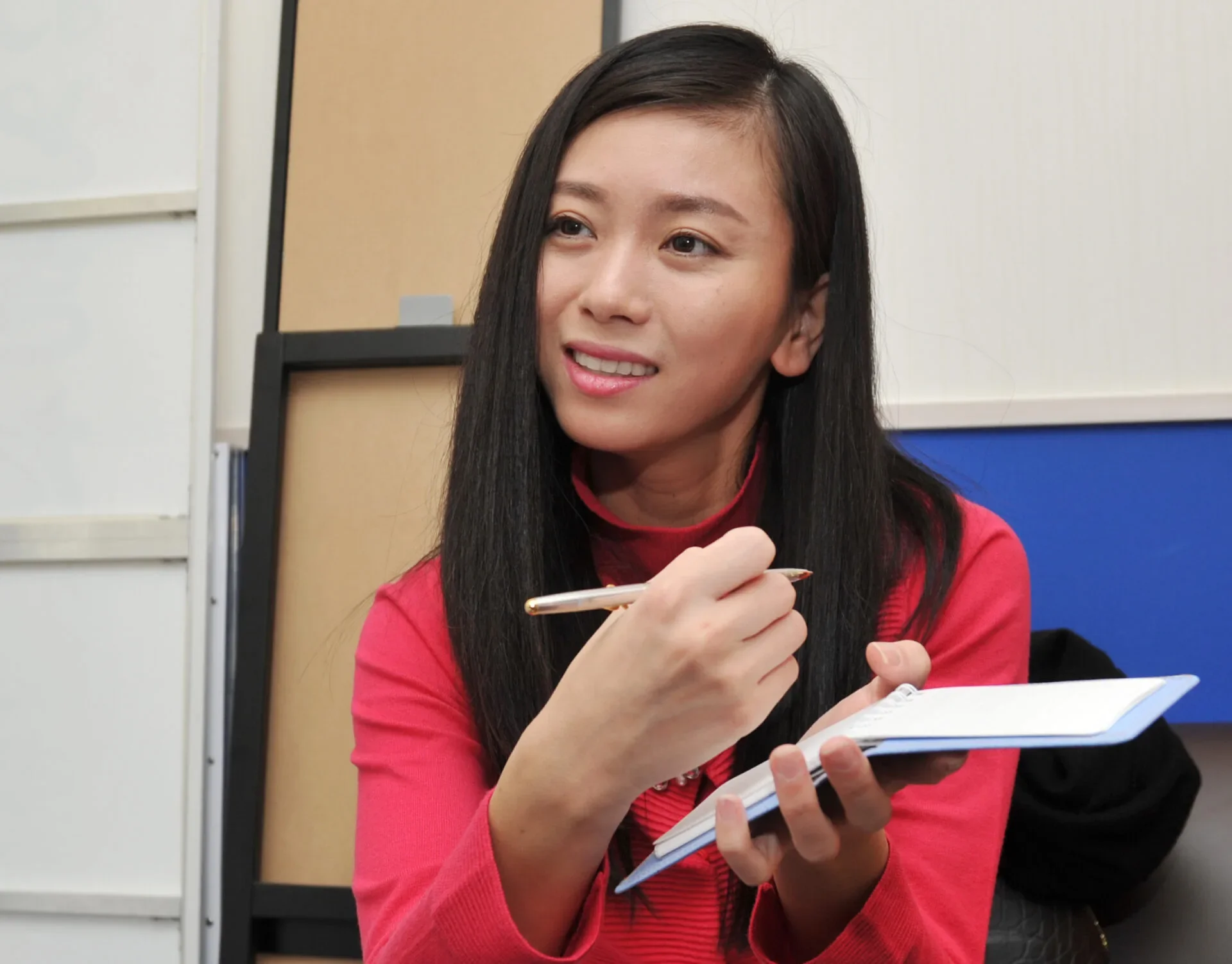กลับถิ่นเดิม! "ริเอะ ไซโตะ (Rie Saito)" นักการเมืองสาวหูหนวก ผันตัวกลับไปเป็น "สาวบาร์โฮสต์" ในกินซ่าอีกครั้ง