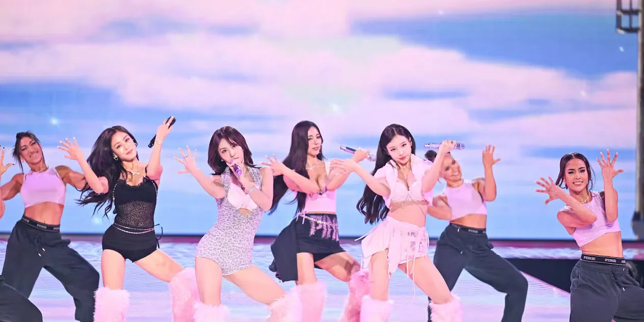 "จื่อวี (Tzuyu)" แห่ง "TWICE" ขอโทษแฟนคลับ หลังถูกวิจารณ์หนักเรื่องการแสดงบนเวที "Victoria’s Secret Fashion Show"