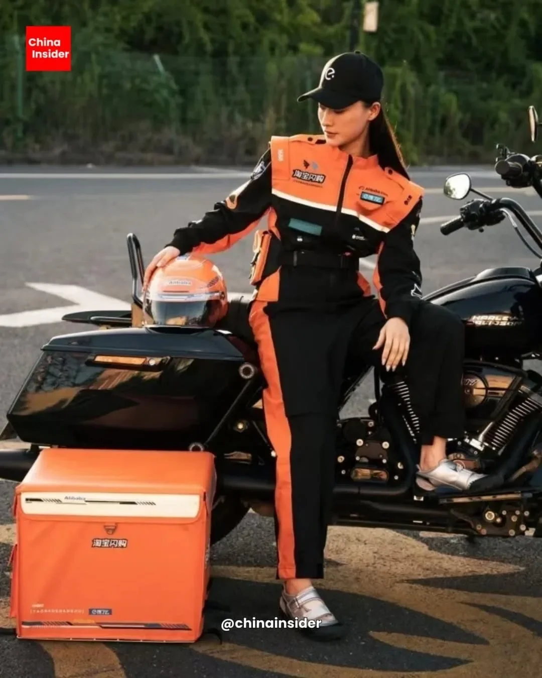 "Taobao" เผยชุดประจำตัวไรเดอร์แบบใหม่แบบไฮแฟชั่น จนกลายเป็นไวรัลบนโลกโซเชียล!