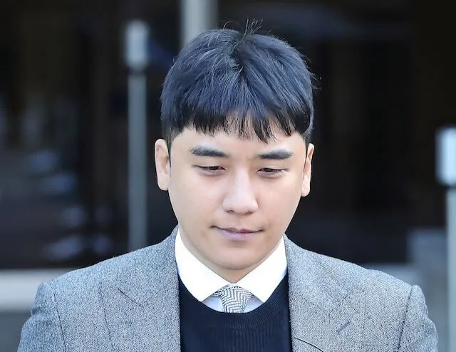 สื่อเกาหลีเผยคลิป "ซึงรี (Seungri)" อดีตสมาชิก "BIGBANG" อาจเชื่อมโยงกับ "Prince Group" กลุ่มทุนฉาวในกัมพูชา