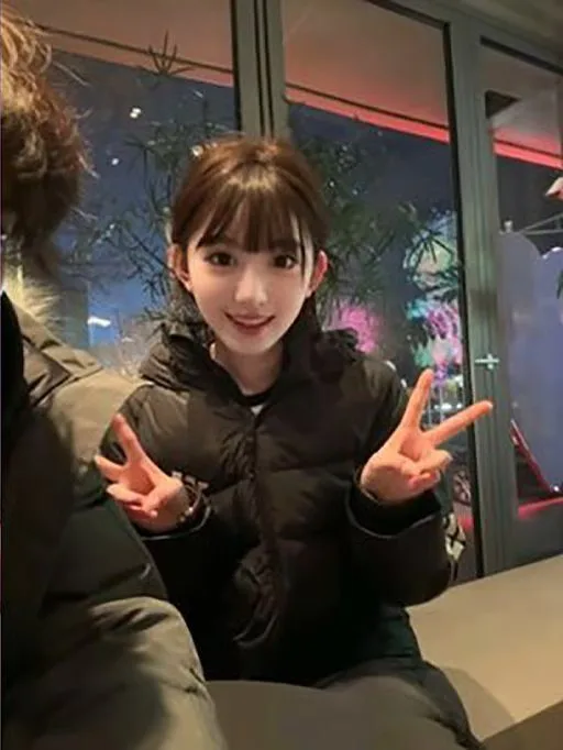 นักศึกษาจีนถูกสั่งลบเครื่องสำอาง 5 รอบก่อนสอบ เพราะหน้าสดสวยเกินจริง