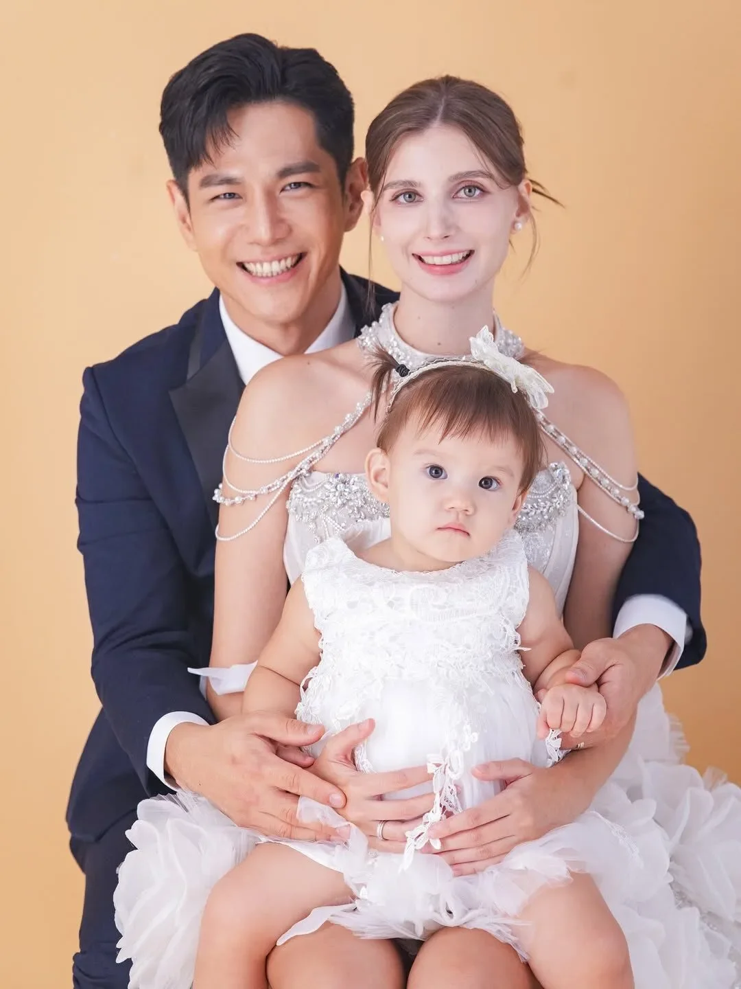 "ฮีโร่ ไต้ (Hero Tai)" ไม่พอใจภรรยาที่ตั้งครรภ์เปิดแอร์ทั้งวันจนค่าไฟพุ่ง แต่ชาวเน็ตกลับยืนข้างฝ่ายหญิง