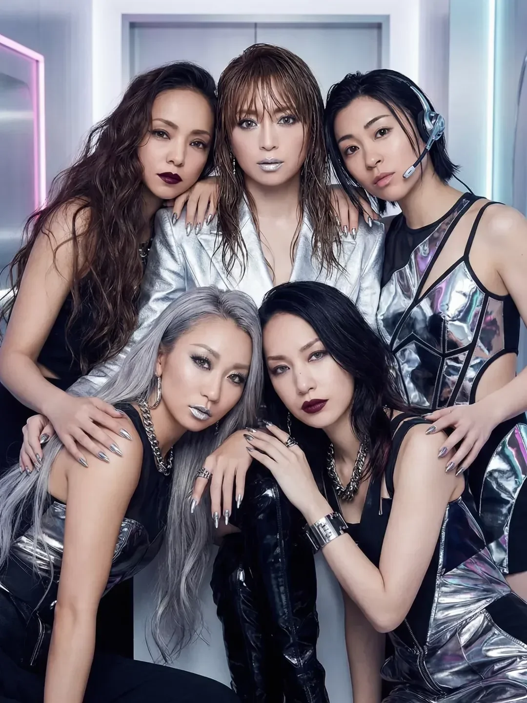 "Vogue Japan" ทำถึงเกิน! รวม 5 ตัวแม่ดีว่าแห่งวงการ J-Pop ขึ้นปกนิตยสารในโปรเจกต์สะเทือนวงการ