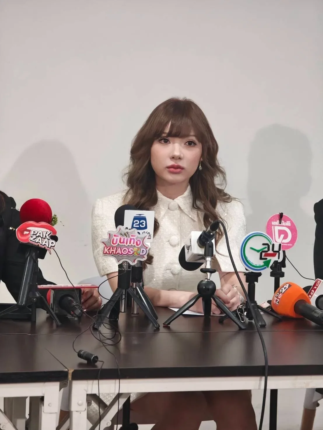 "พลอยชมพู" ยื่นอุทธรณ์สู้คดีต่อจนกว่าจะได้อิสรภาพทางศิลปะ หลังแพ้คดีให้กับ "RedRecords" อดีตต้นสังกัดมาเลเซีย