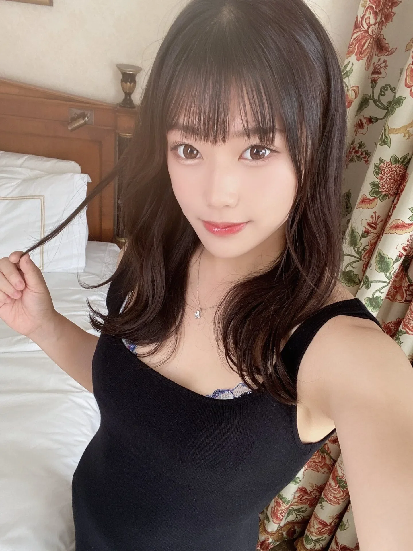 "ริน อามาซาวะ (Rin Amasawa)" นางเอก AV เผยรอยสักเต็มหลัง ไม่แคร์เสียงวิจารณ์ลบจากชาวเน็ต