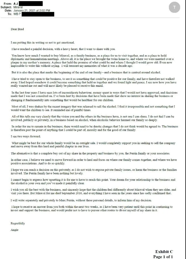 คดีเดือด! "แบรด พิตต์ (Brad Pitt)" ยื่นอีเมลของ "แองเจลินา โจลี (Angelina Jolie)" ต่อศาล พร้อมเรียกค่าเสียหายกว่า 1.13 หมื่นล้านบาท