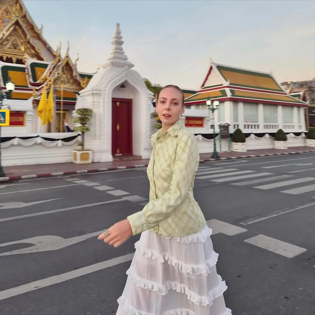 ฝรั่งหัวใจไทย! "เอมิลี่ ศรีชะลา" อินฟลูฯ ตาน้ำข้าวผู้ทุ่มแรงใจช่วยผู้ประสบภัยน้ำท่วมภาคใต้ ทั้งบริจาคสิ่งของและอัปเดตสถานการณ์เป็นภาษาอังกฤษ